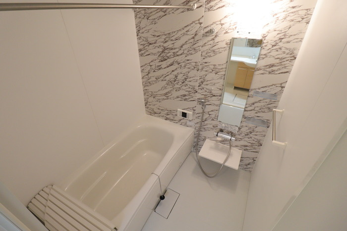 川崎市多摩区宿河原６丁目のアパートの浴室