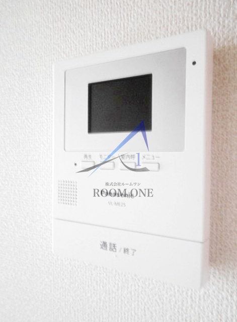 エル鹿島のセキュリティ|モニター付きインターホンです。