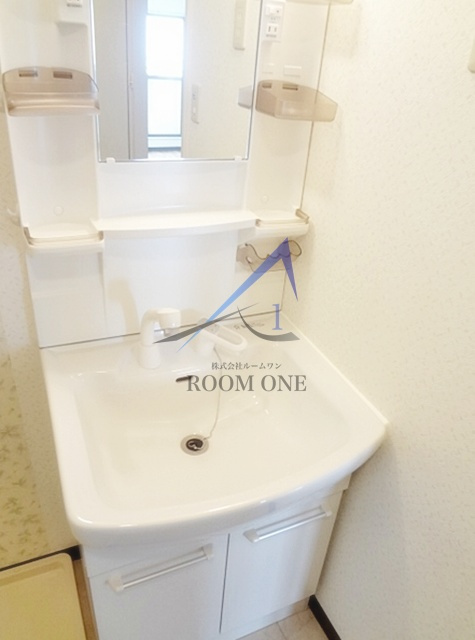 エル鹿島の洗面所|独立洗面台です。