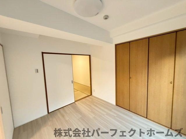 ベル・アーバニティ樟葉の洋室|使い勝手のいい洋室です