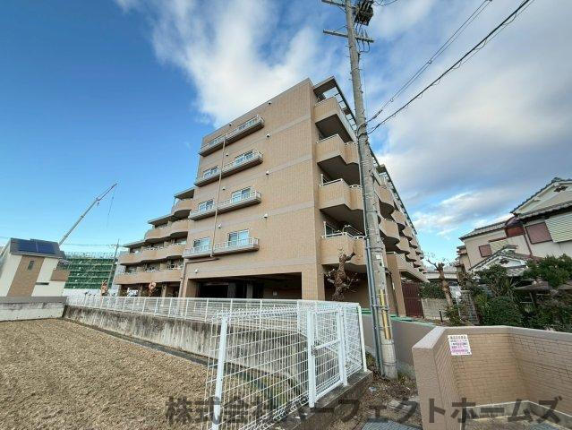 ベル・アーバニティ樟葉の外観|落ち着いた雰囲気の外観です