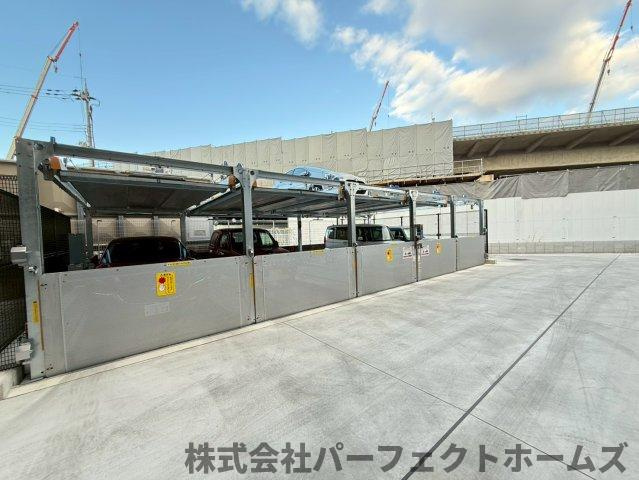 ベル・アーバニティ樟葉の駐車場