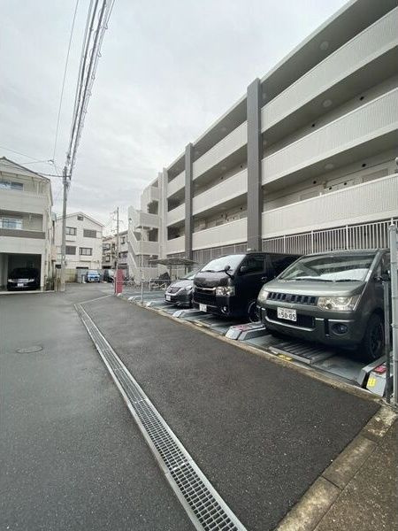 CITY　SPIRE鶴見(セントアミー鶴見)の駐車場