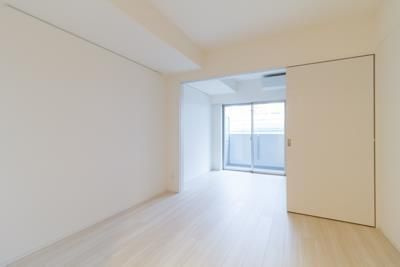 プレノ清澄庭園の居間・リビング