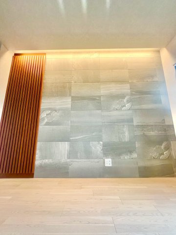 グランドメゾン菊坂町のその他|リビング壁には間接照明とエコカラットを施工！