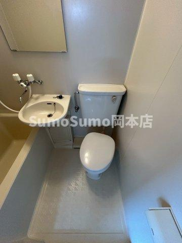 マルタカマンションのトイレ|コンパクトで使いやすいトイレです