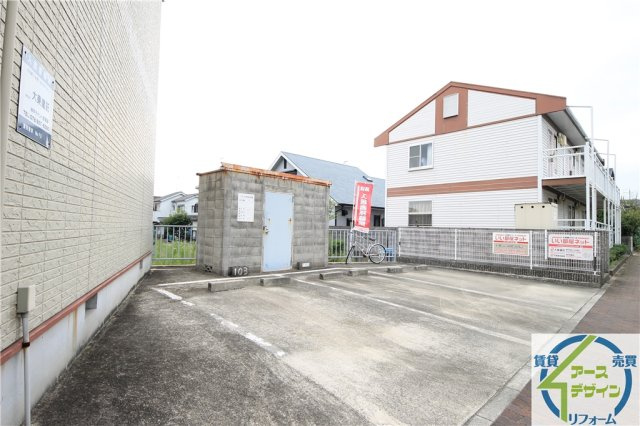 ウインズハイツⅡの駐車場