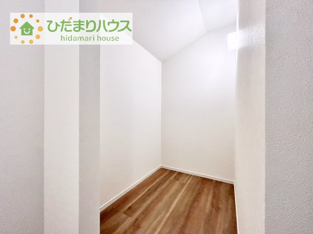 【収納】 | 牛久市田宮町27期　新築戸建 | 大容量のWICのある主寝室！夫婦の洋服もたくさん収納できます！