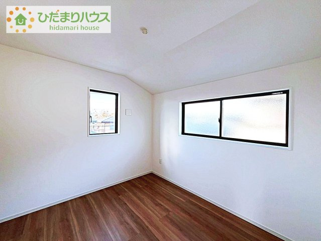 【洋室】 | 牛久市田宮町27期　新築戸建 | 机にベットを置けば子供部屋の完成です！