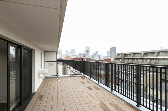 豊島区巣鴨３丁目の賃貸マンションのバルコニー