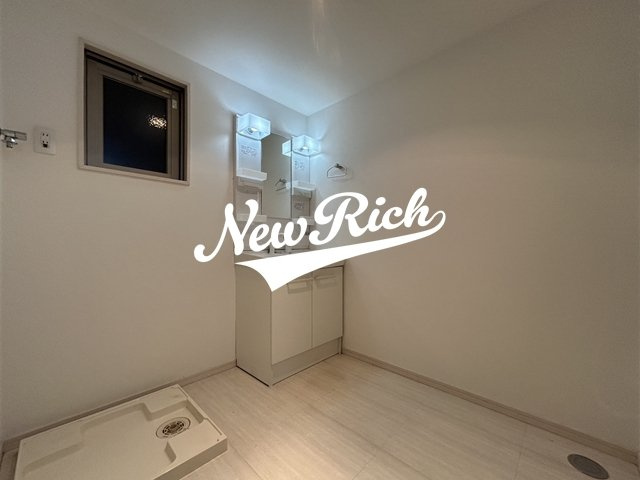 前橋市元総社町の賃貸マンションの独立洗面台