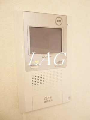【セキュリティ】 | ルーブル三田 | モニターつきインターホンです。