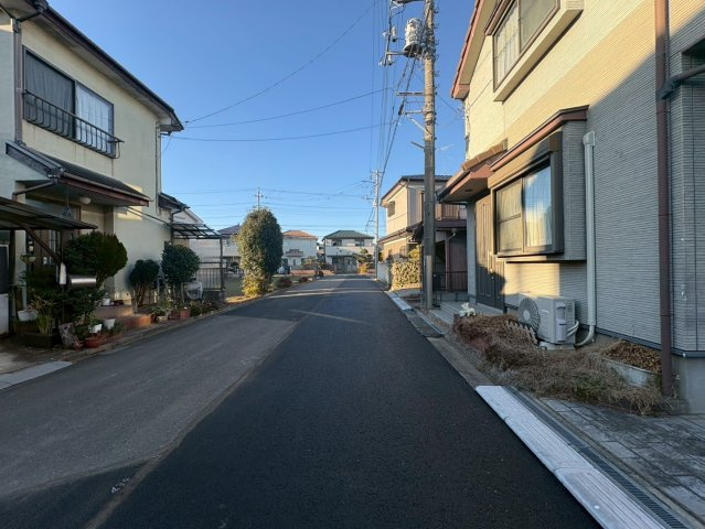 川越市霞ケ関東1丁目　建築条件なし売地　東武東上線『霞ヶ関駅』徒歩7分　【霞ヶ関東小学区】の前面道路含む現地写真