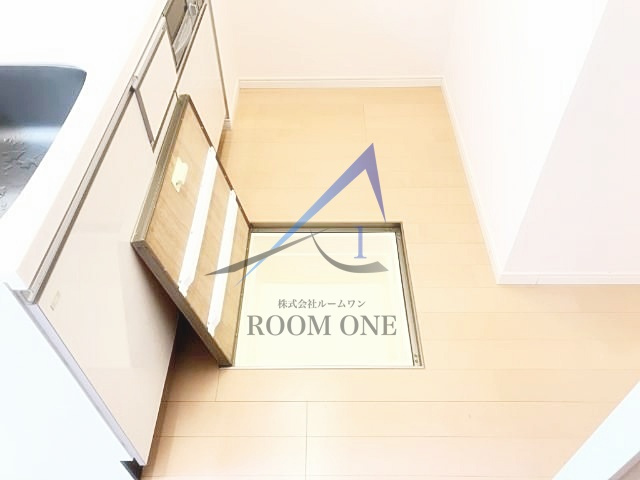 ウイングコート