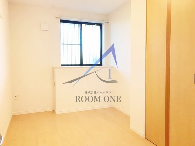 ウイングコートの居間・リビング|洋室のお部屋です。