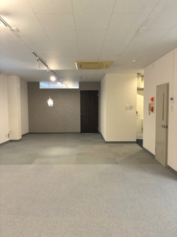 第二吉山ビルの内装