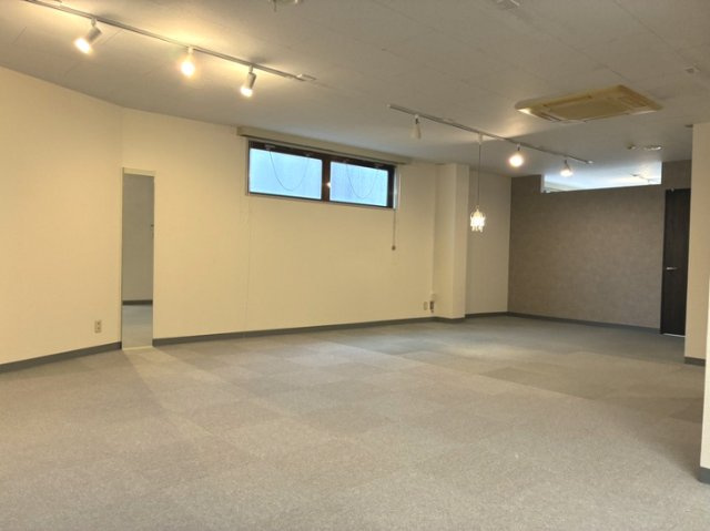 第二吉山ビルの内装