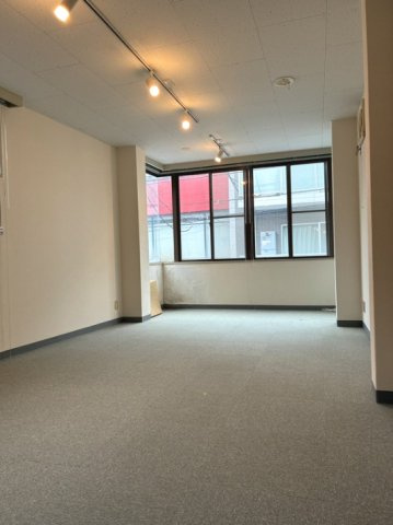 第二吉山ビルの内装