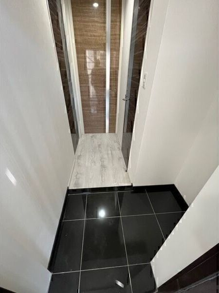 パラゴン勝山通りの玄関