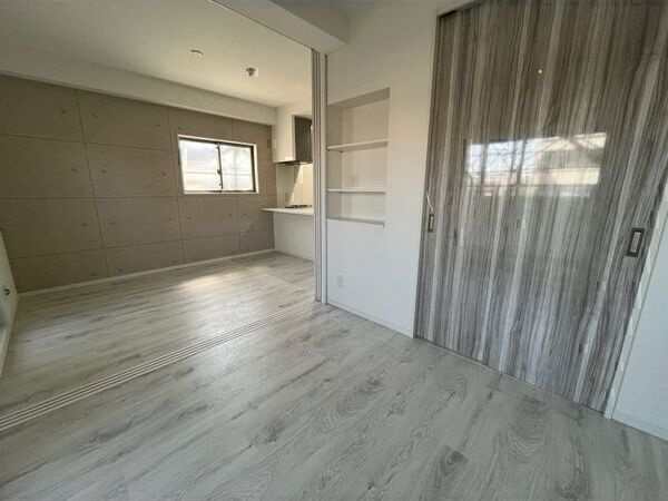 パラゴン勝山通りの洋室