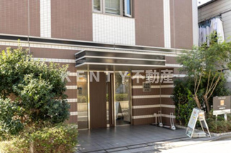 【エントランス】 | 落ち着いたエントランスです