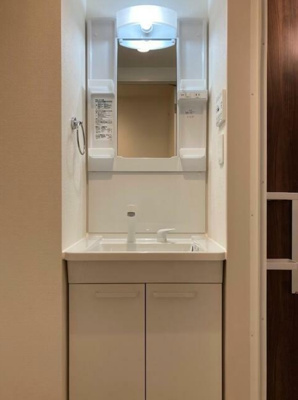 【独立洗面台】 | ヴィラ都立家政 | 嬉しい独立洗面台付き。