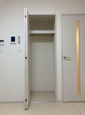 【収納】 | ヴィラ都立家政 | クローゼット完備。