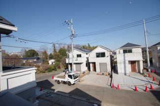【前面道路含む現地写真】