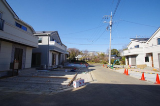 【前面道路含む現地写真】