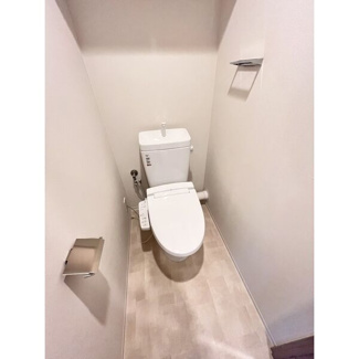 【トイレ】 | スプランディッドⅩ | 落ち着いた色調のトイレです