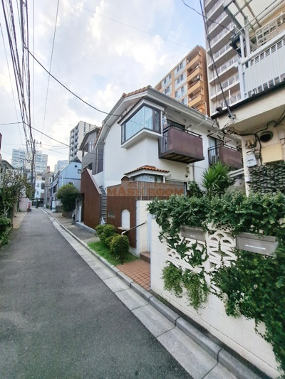 サンライズITOのエントランス