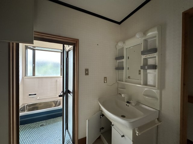 行徳　中古戸建の独立洗面台