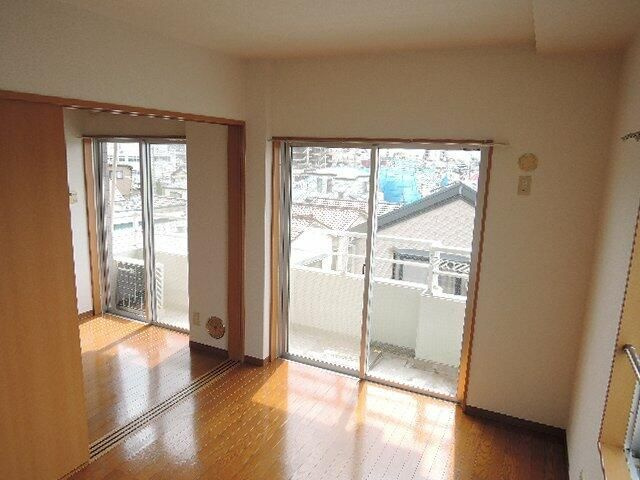 アドレ志茂の居間・リビング