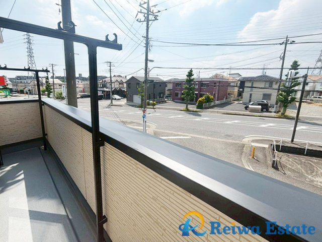 新築戸建　高座郡寒川町一之宮2丁目のバルコニー|目の前に建物が少なく開放的な眺望です。