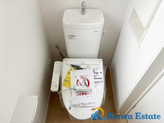 新築戸建　高座郡寒川町一之宮2丁目のトイレ|いつでも快適・清潔に保てるシャワートイレ。