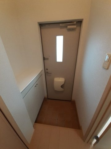 ラビスⅡの玄関