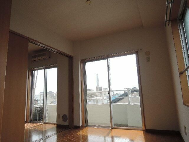 アドレ志茂の居間・リビング