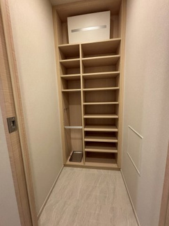 【収納】 | パークタワー東中野グランドエア | 玄関にはたっぷりサイズの約0.7帖シューズインクローゼット付き