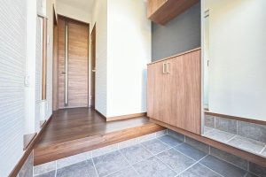 【玄関】 | 東大阪市花園東町1丁目 | シューズボックス付きです♪