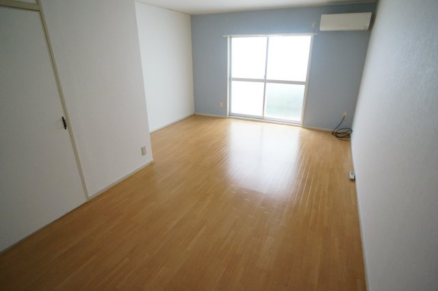 ロイヤル学園前ＰａｒｔＩの居間・リビング