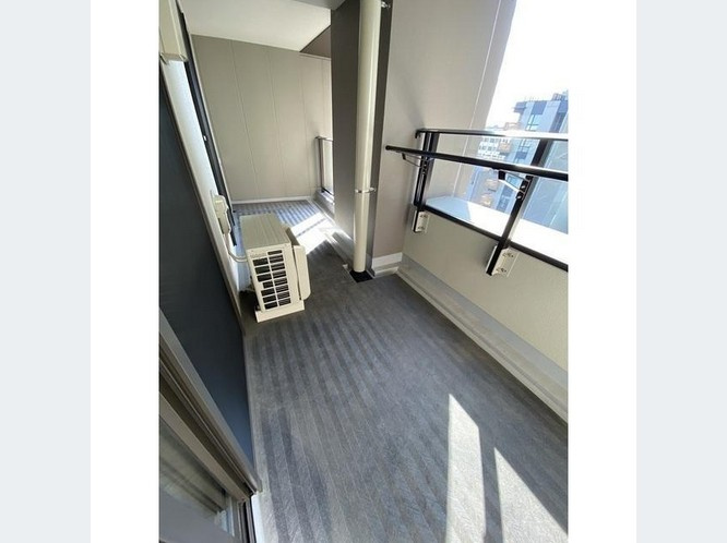 【バルコニー】