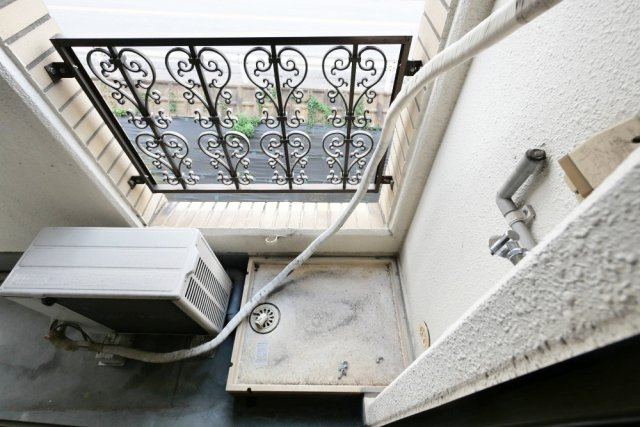 西都ビルのバルコニー