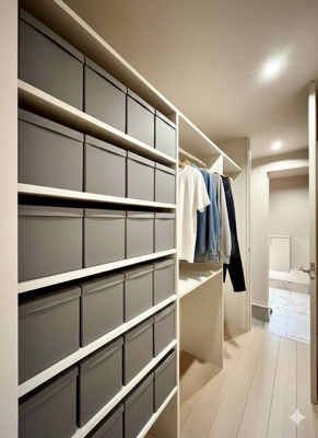 【収納】 | ガーデンヒルズ内野5 | 6号地モデルハウス
『洗う・干す・取り込む・仕舞う』が最短距離で完結。ファミリークローゼットが、忙しい毎日にゆとりを生み出します。