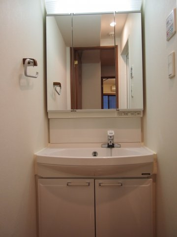 ルーブル早稲田六番館の洗面所|独立洗面化粧台★脱衣所★(同一仕様写真）