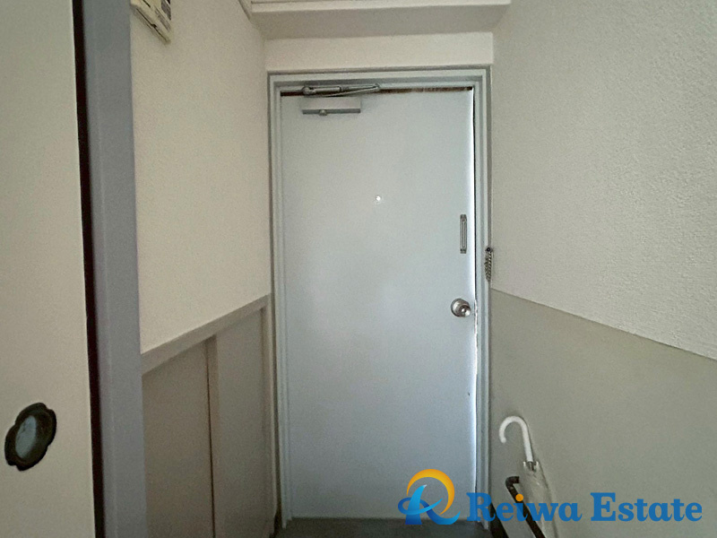 サザンマンション　A棟の玄関