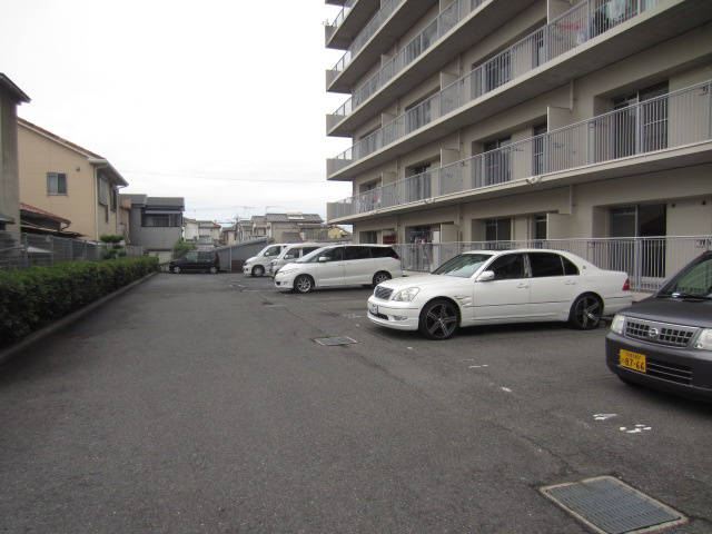 【駐車場】