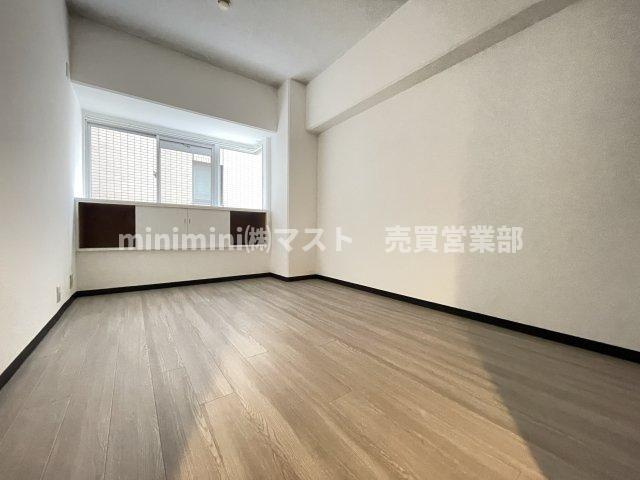 エスポアール千代崎の洋室