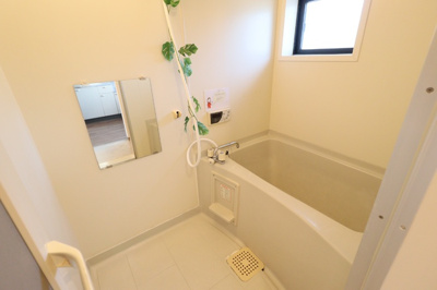 【浴室】 | グリーンハイツ Ⅰ | ユニットバス（小窓付）
