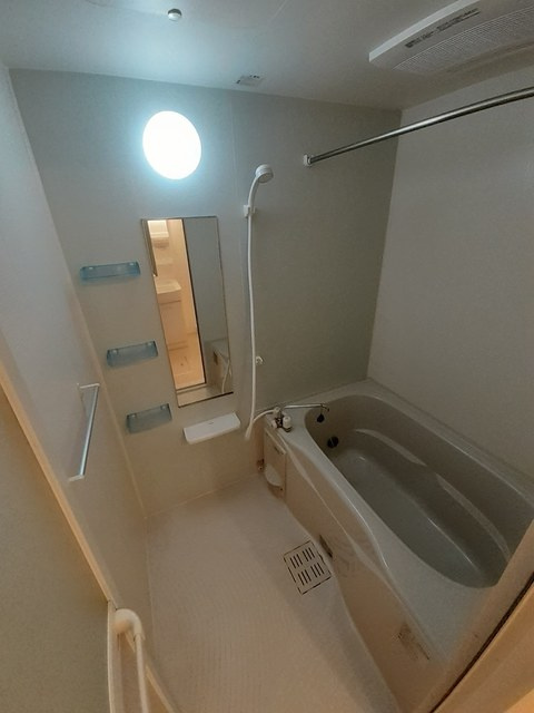 ラグーナＢの浴室|バス