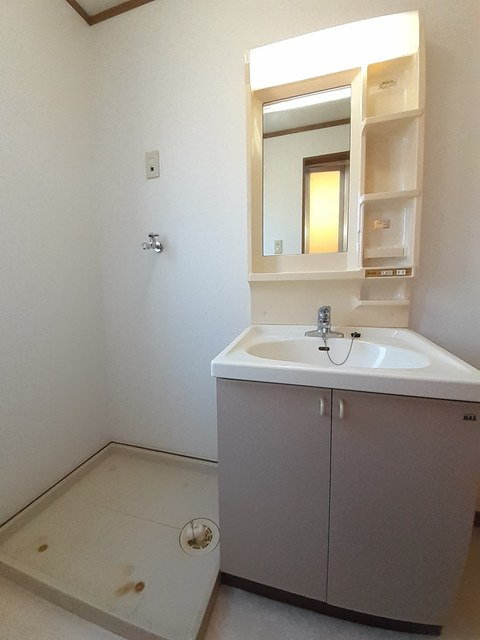 シューベルブ南青山の洗面所|洗面所